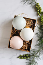 Load image into Gallery viewer, Eco Christmas Bauble - White
