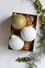 Load image into Gallery viewer, Eco Christmas Bauble - Gold