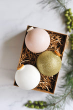 Load image into Gallery viewer, Eco Christmas Bauble - Gold
