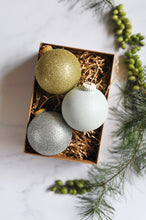 Load image into Gallery viewer, Eco Christmas Bauble - Gold
